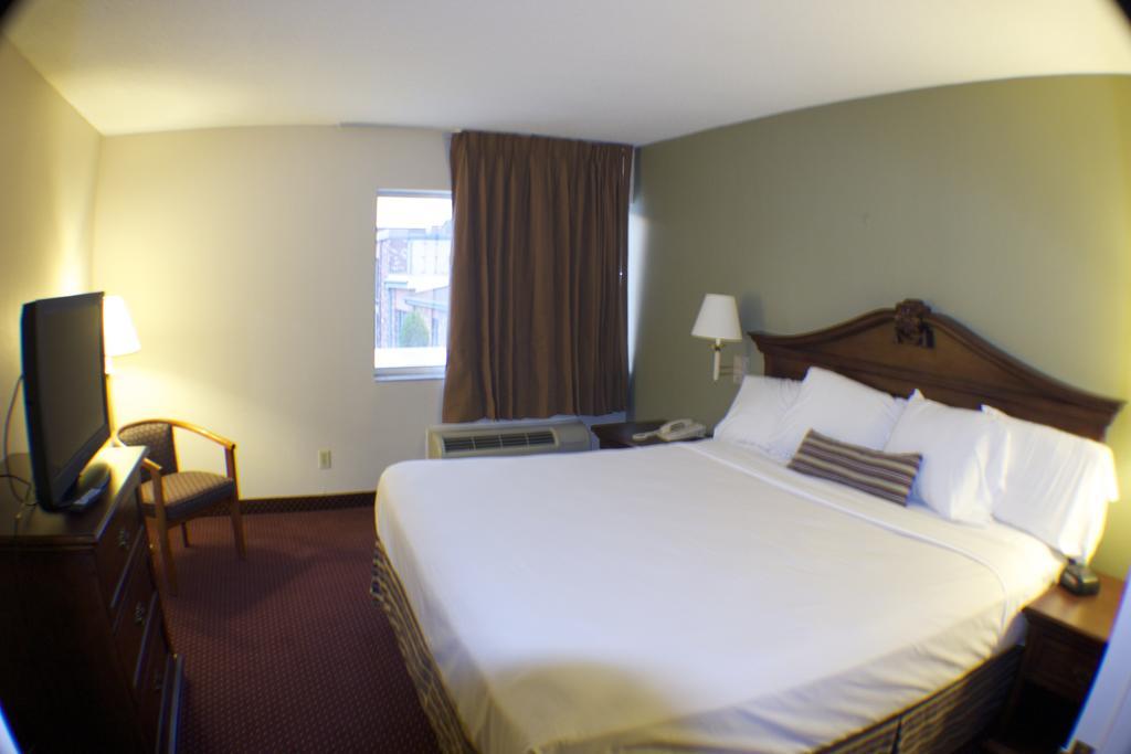 The Garden Inn Elkhart Exteriör bild
